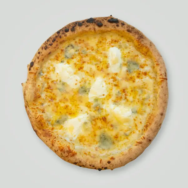 Pizza Verronne 4 Fromages — sauce blanche mozzarella gorgonzola ricotta parmesan — Gucciano Lab Marrakech